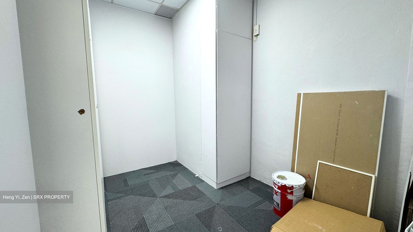 Peninsula Plaza (D6), Office #516334131
